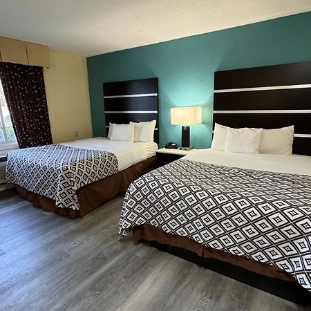 Americas Best Value Inn New London Mystic Exterior photo