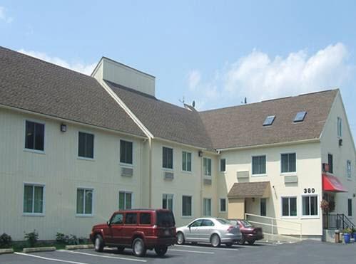 Americas Best Value Inn New London Mystic Exterior photo