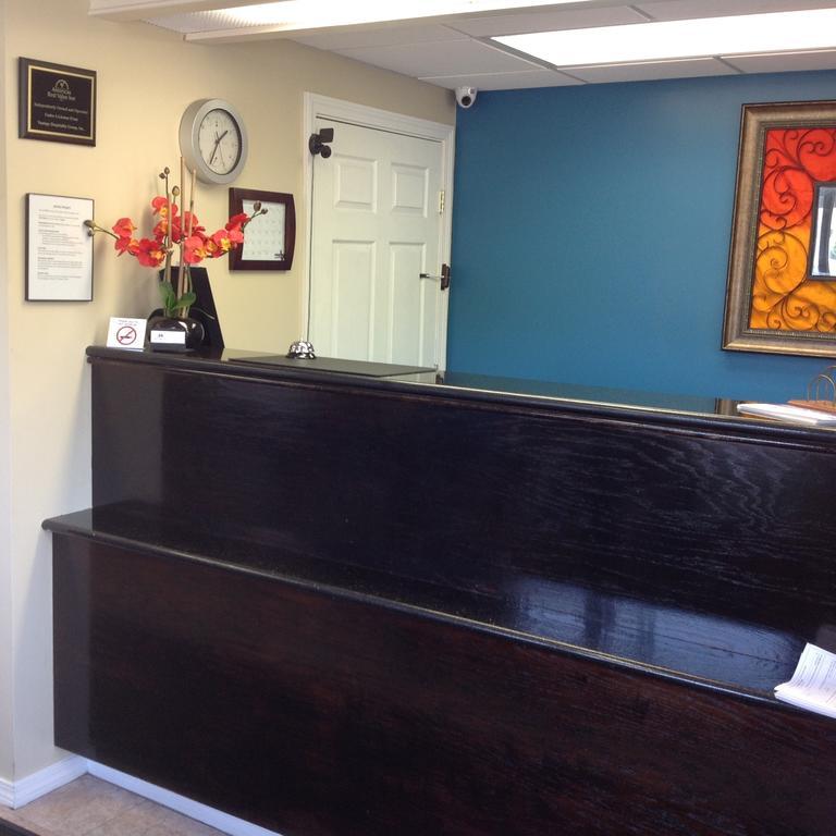 Americas Best Value Inn New London Mystic Exterior photo